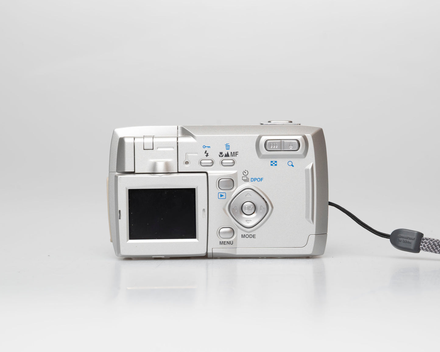 Pentax Optio 33L 3.2 megapixel digicam w/ 64MB CF card + cables + box + manuals (serial 6463008)