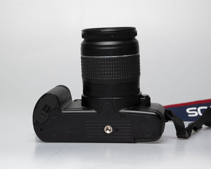 Canon EOS Rebel G 35mm film SLR avec objectif Canon EF 28-80 (numéro de série 4527686)