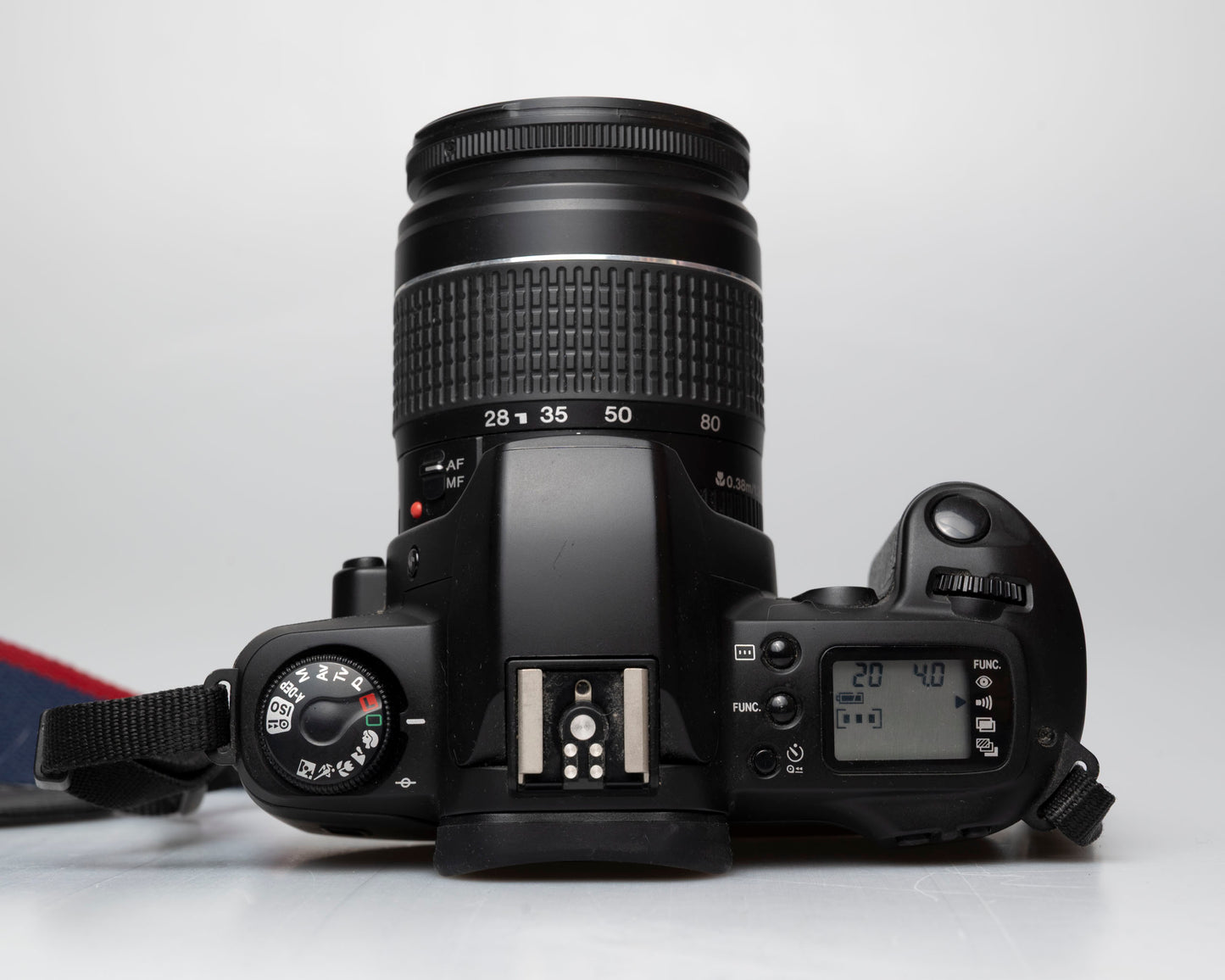 Canon EOS Rebel G 35mm film SLR avec objectif Canon EF 28-80 (numéro de série 4527686)