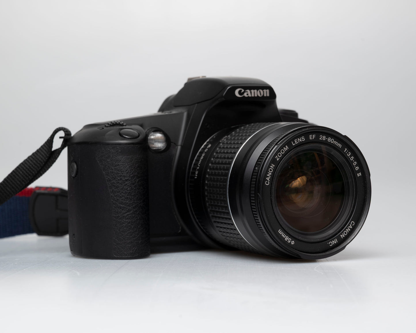 Canon EOS Rebel G 35mm film SLR avec objectif Canon EF 28-80 (numéro de série 4527686)