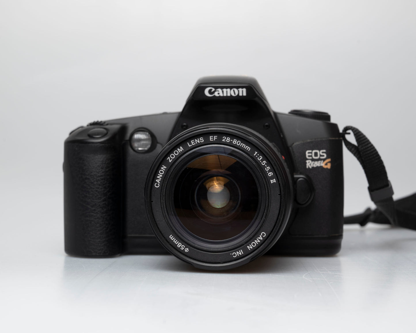 Canon EOS Rebel G 35mm film SLR avec objectif Canon EF 28-80 (numéro de série 4527686)