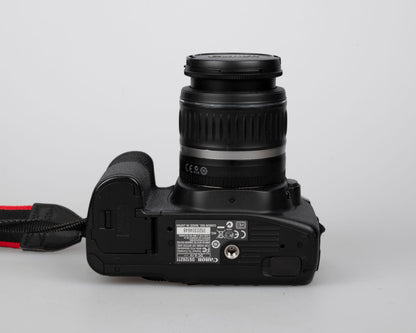 Appareil photo reflex numérique Canon EOS 50D 15,1 MP avec carte CF 32 Go + 2x batterie avec chargeur + objectif EF-S 18-55 mm f/3.5-5.6 II + manuel