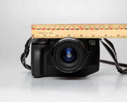 Canon EOS 650 35mm reflex avec objectif EF 35-70mm + étui (série 1465461)