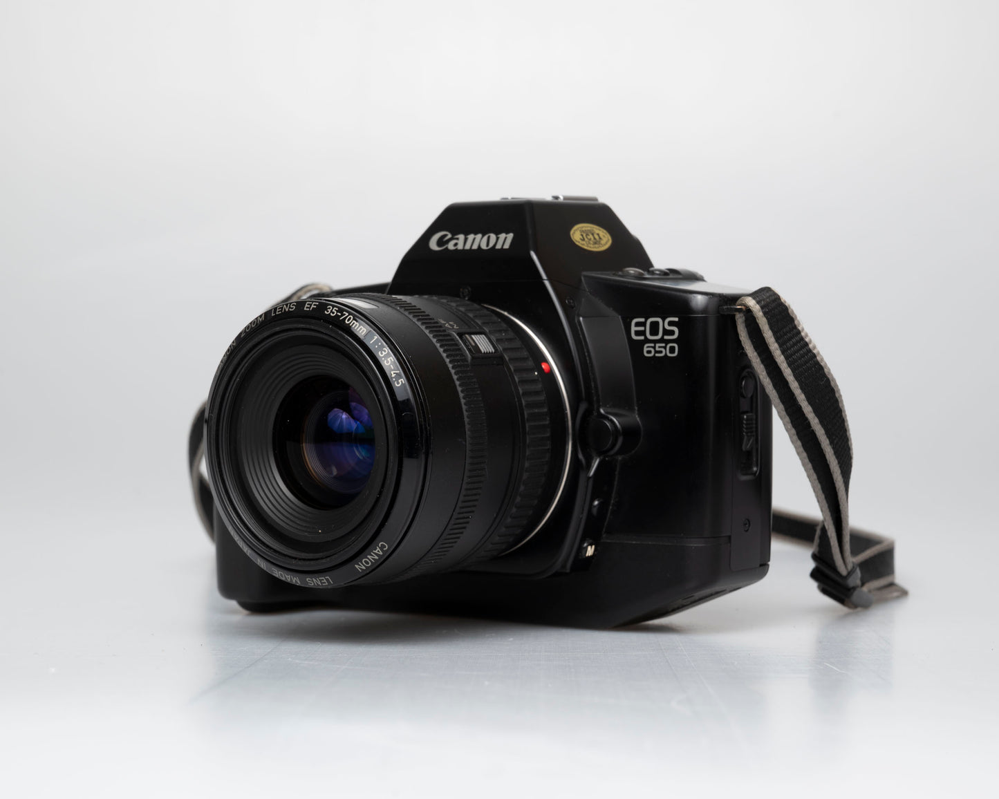 Canon EOS 650 35mm reflex avec objectif EF 35-70mm + étui (série 1465461)
