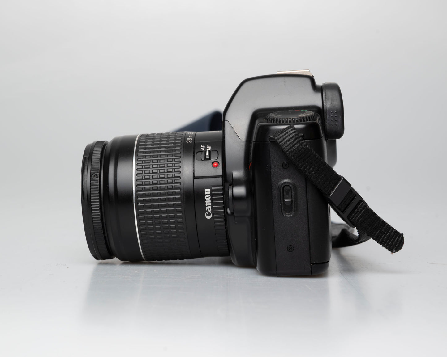 Canon EOS Rebel reflex 35mm avec objectif Canon EF 28-80mm