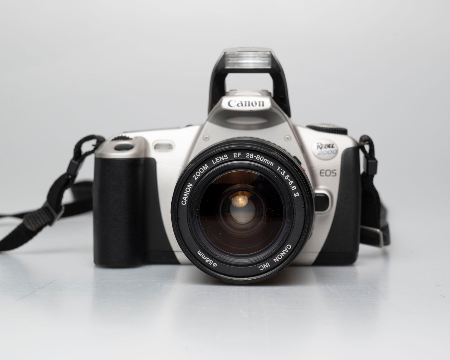 Canon EOS Rebel 2000 reflex 35mm avec objectif Canon EF 35-80 + étui toujours prêt