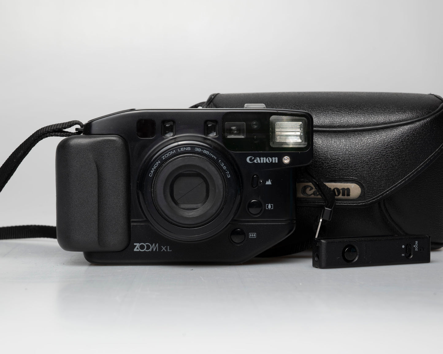 Canon Sure Shot Zoom XL 35mm film camera w/ case (serial 1186338)