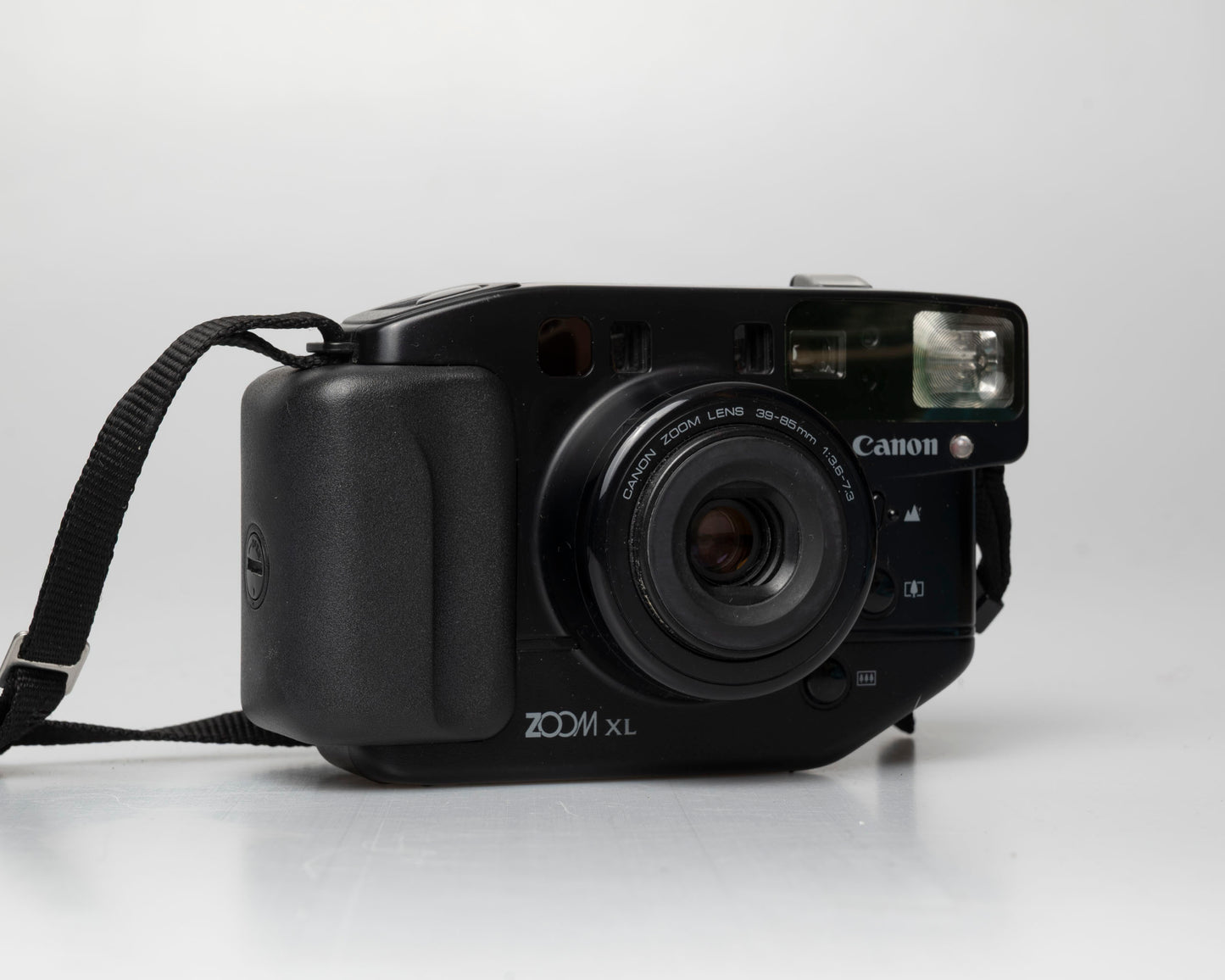 Canon Sure Shot Zoom XL 35mm film camera w/ case (serial 1186338)