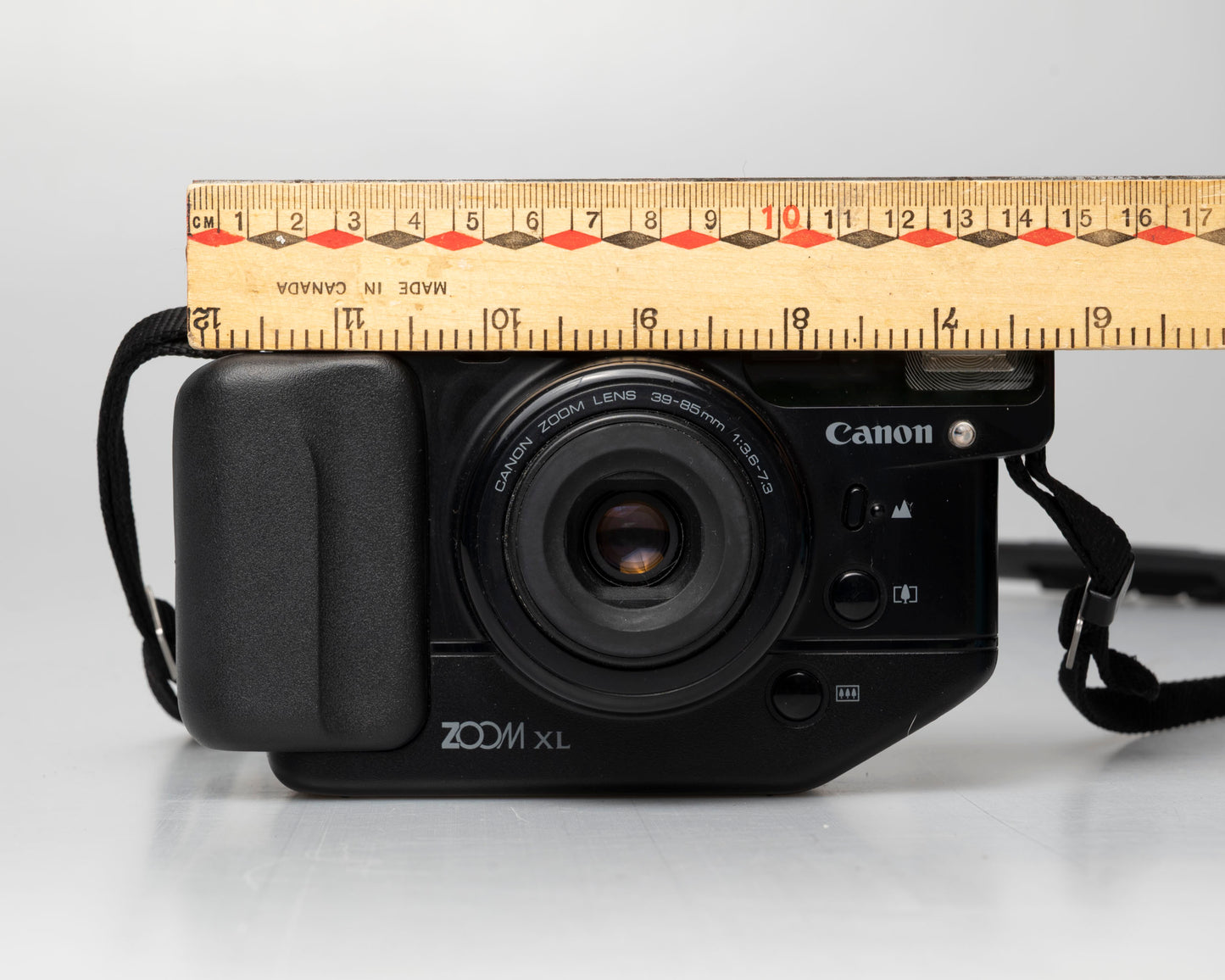 Canon Sure Shot Zoom XL 35mm film camera w/ case (serial 1186338)