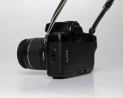 Canon EOS 10S 35mm SLR avec objectif EF 28-80mm (numéro de série 1158005)