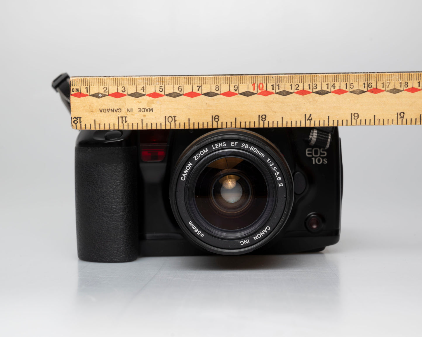 Canon EOS 10S 35mm SLR avec objectif EF 28-80mm (numéro de série 1158005)