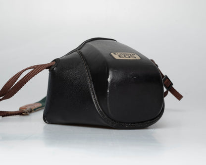 Canon EOS 700 35mm SLR w/EF 35-80mm Power Zoom lens + 'ever-ready' case (serial 1747616)