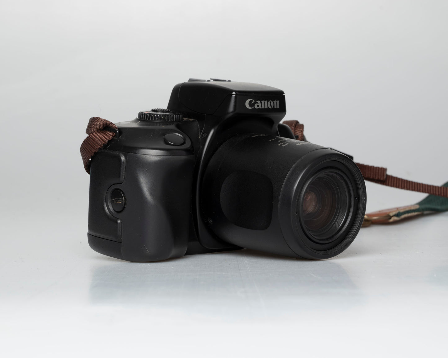 Canon EOS 700 35mm SLR w/EF 35-80mm Power Zoom lens + 'ever-ready' case (serial 1747616)