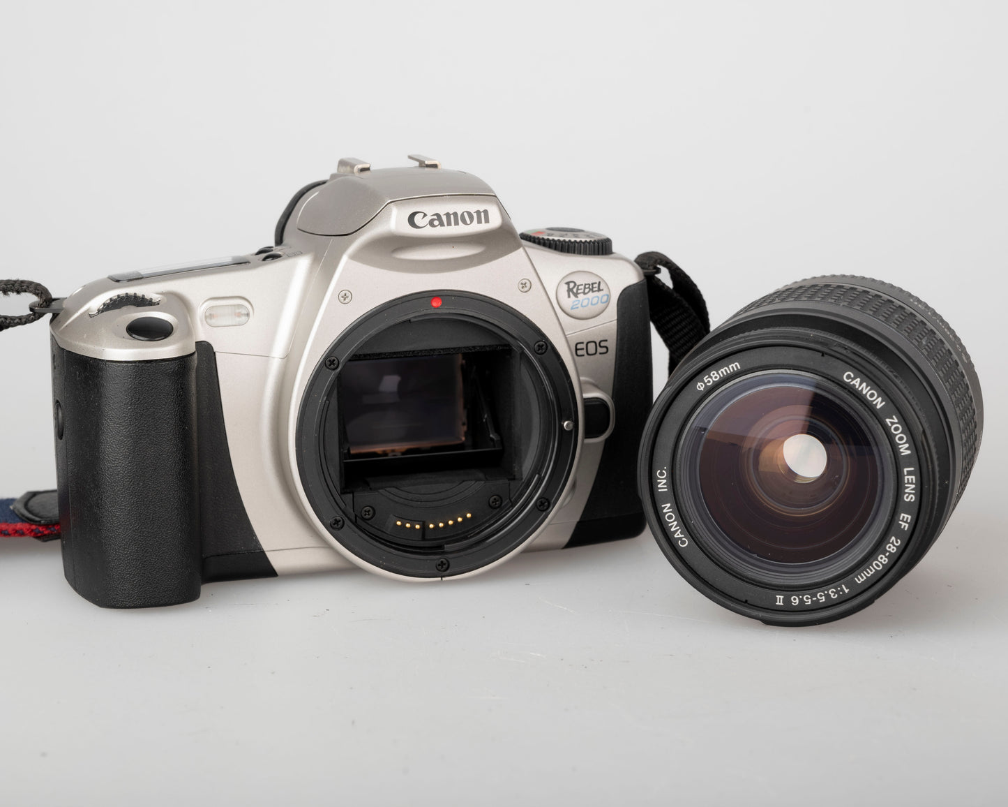 Canon EOS Rebel 2000 35mm film SLR w/ Canon EF 35-80 lens (serial 82008652)