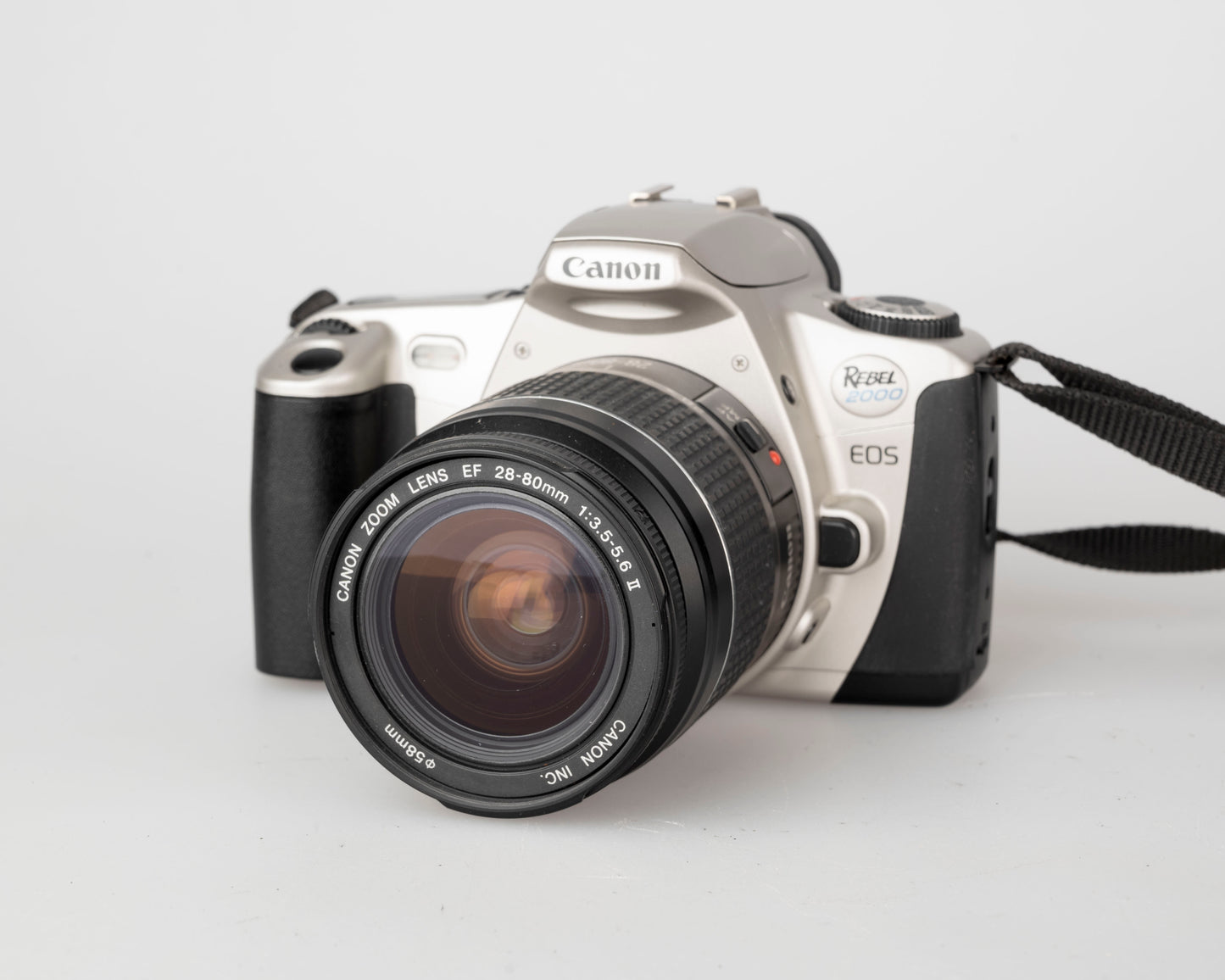 Canon EOS Rebel 2000 35mm film SLR w/ Canon EF 35-80 lens (serial 82008652)