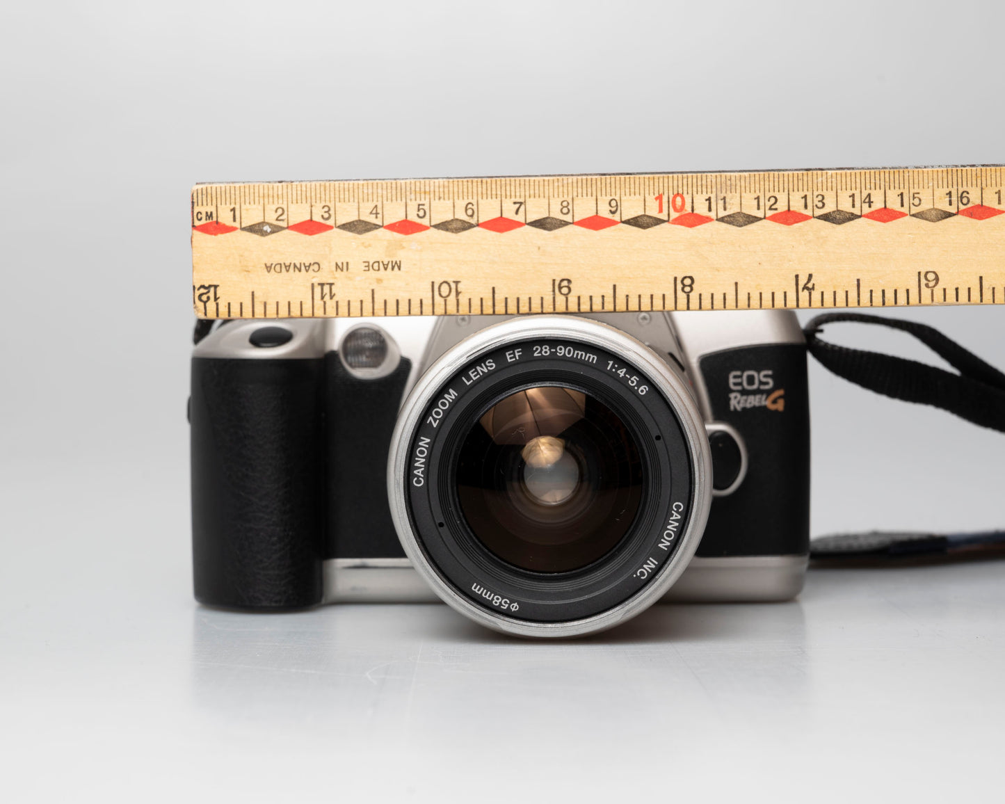 Canon EOS Rebel G reflex 35 mm à film avec objectif Canon EF 35-90 (série 5513204)