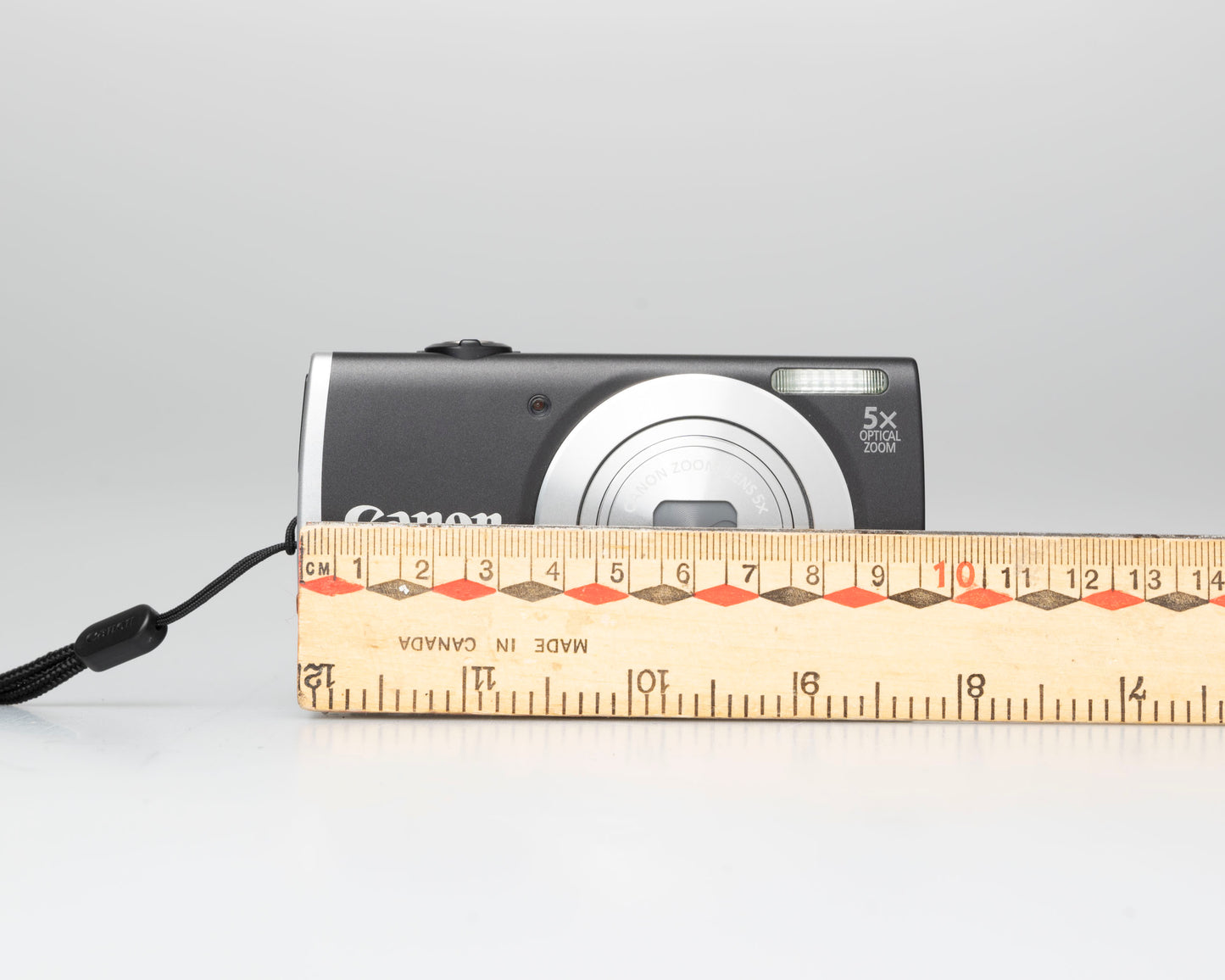 Appareil photo numérique Canon Powershot A2500 avec capteur CCD 16MP avec carte SD 4 Go + batterie + chargeur (série 692161000554)