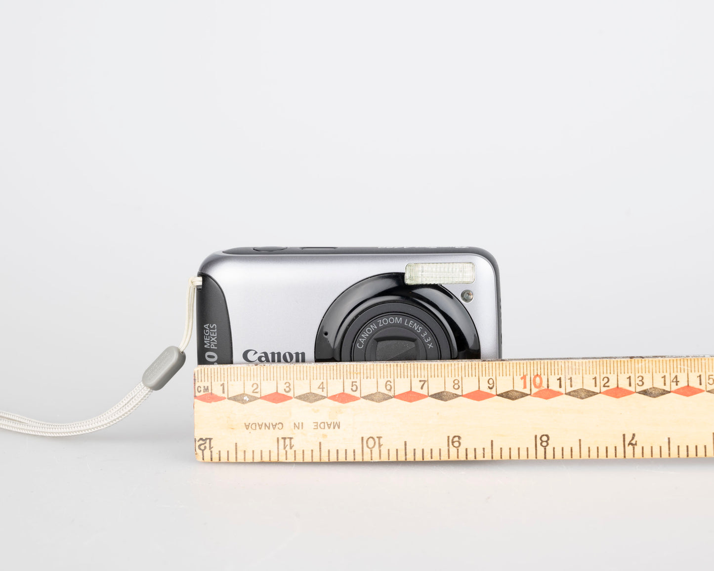 Canon Powershot A490 digicam 10 MP CCD sensor w/ original box + manuals + 2GB SD card (uses AA batteries)