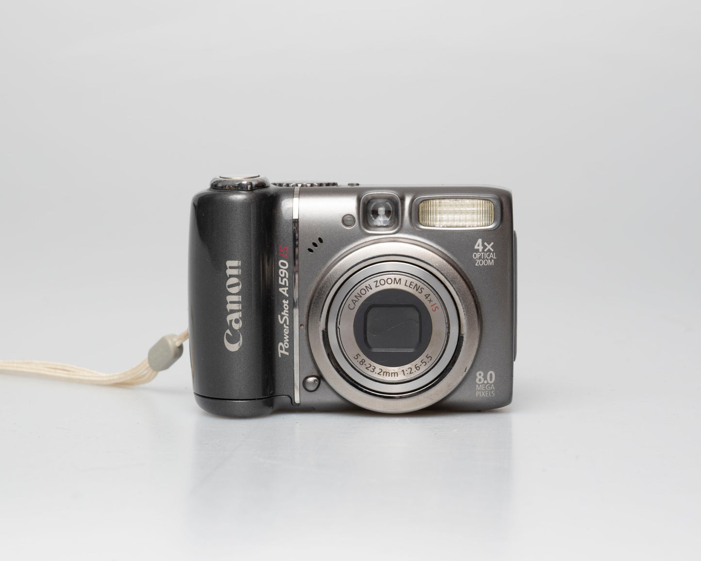 Canon Powershot A590 IS appareil photo numérique avec capteur CCD de 8 MP ; comprend une carte SD de 4 Go + étui (série 752403507)