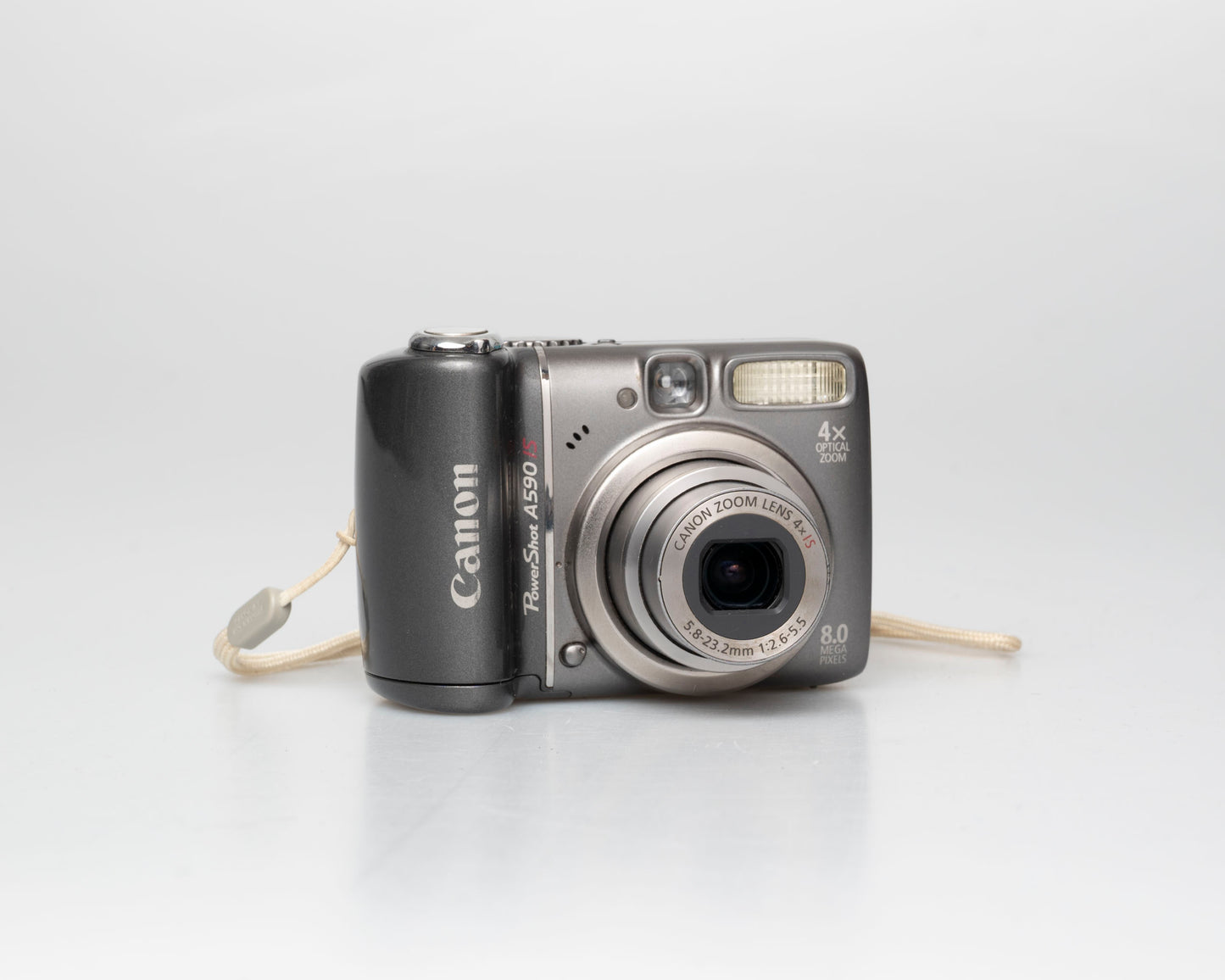 Canon Powershot A590 IS appareil photo numérique avec capteur CCD de 8 MP ; comprend une carte SD de 4 Go + étui (série 752403507)
