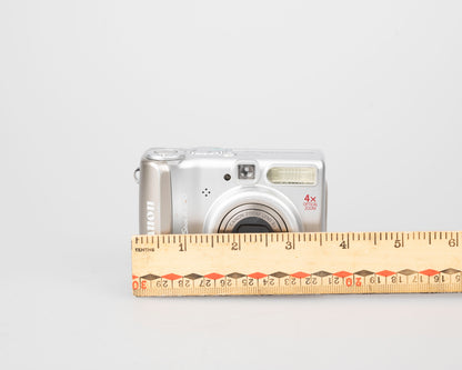 Canon Powershot A530 digicam w/ 5 MP CCD sensor (uses AA batteries and SD memory cards)