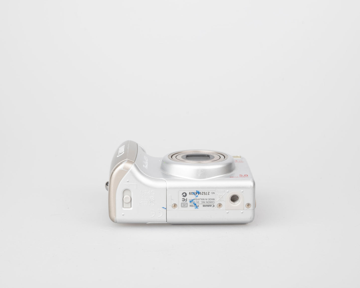 Canon Powershot A530 digicam w/ 5 MP CCD sensor (uses AA batteries and SD memory cards)