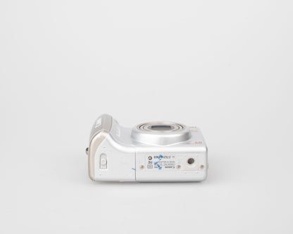 Canon Powershot A530 digicam w/ 5 MP CCD sensor (uses AA batteries and SD memory cards)