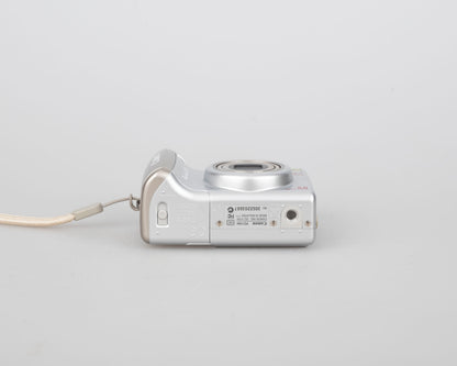 Canon Powershot A530 5MP CCD sensor digicam w/ 2GB SD (uses AA batteries; serial 3052203507)