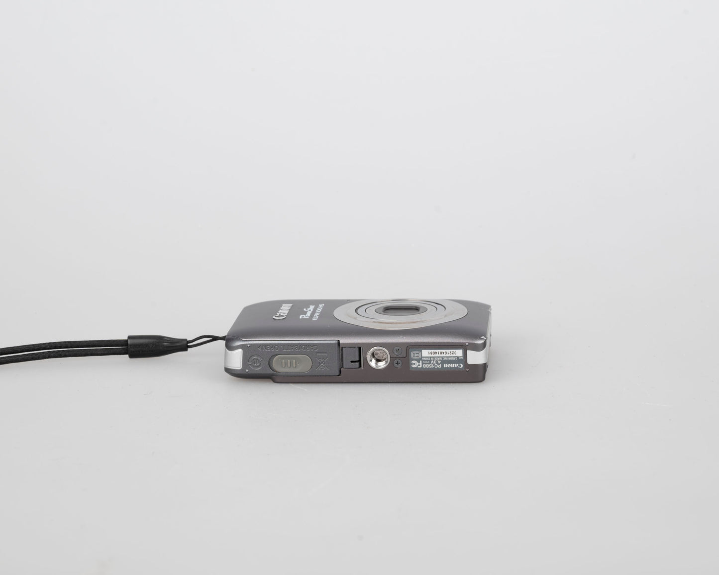 Canon Powershot Digital Elph 100 HS 12.1MP digicam w/ 8GB SD card + battery + charger