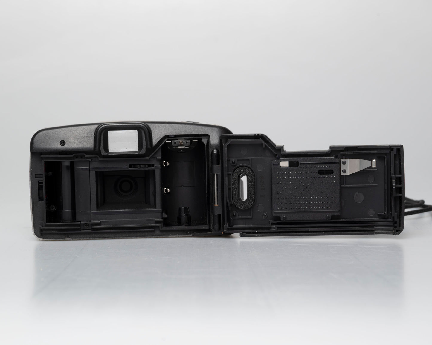Canon Snappy QT 35mm camera (serial 2986104)