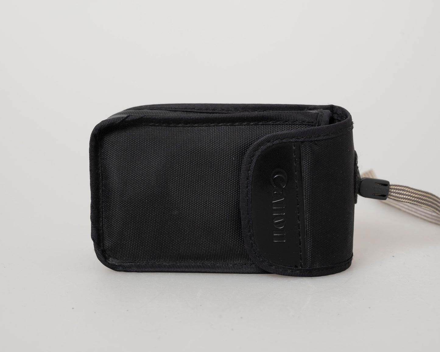 Appareil photo ultra-compact 35 mm Canon Sure Shot 115u avec étui (série 7644821)