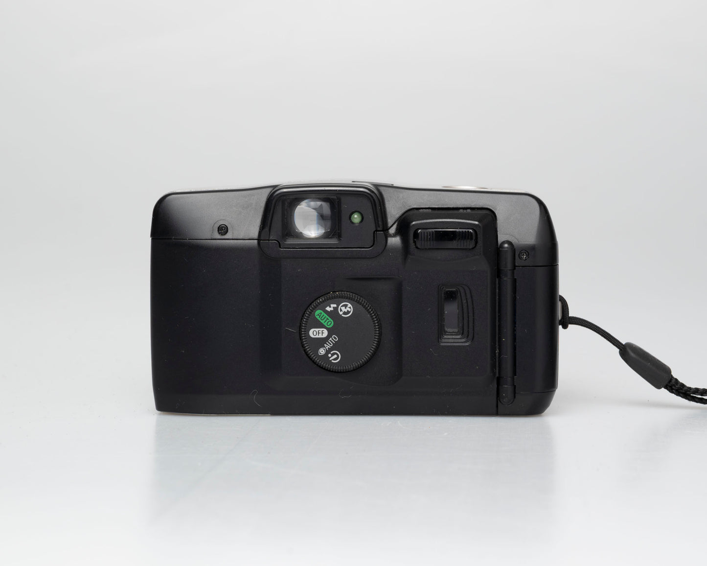 Canon Sure Shot Zoom 76 35mm film camera w/ case (serial 7033172)