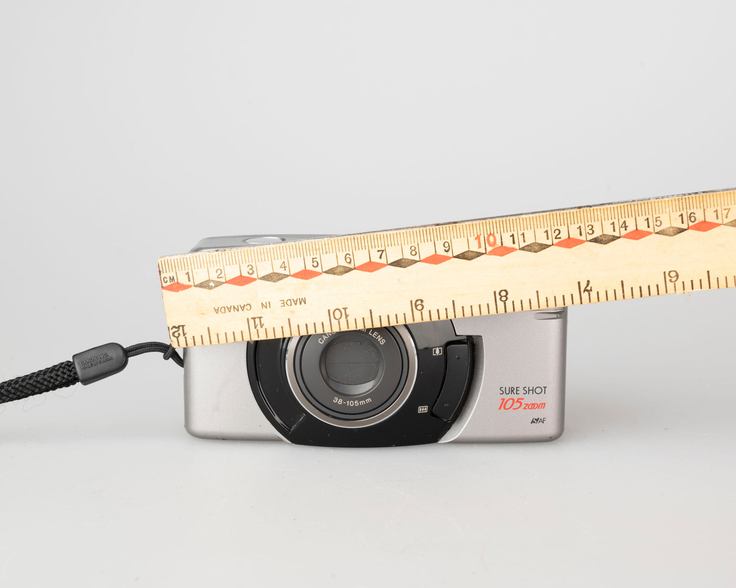 Canon Sure Shot 105 Zoom 35mm film camera (serial 0900585)