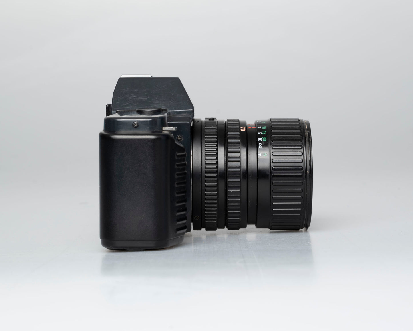 Appareil photo reflex Canon T50 35 mm avec objectif FD 35-70 mm + étui (série 1992261)