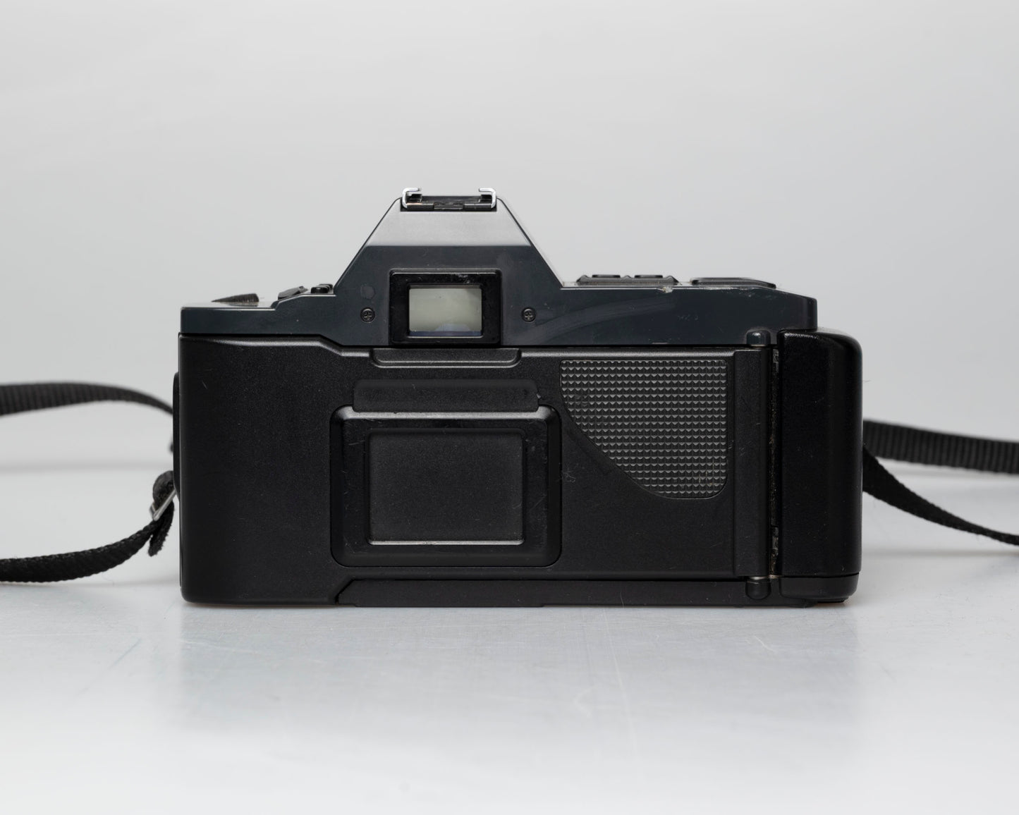 Canon T70 35mm SLR with FD 28mm f2.8 lens (serial 1989948) | film🎞tested