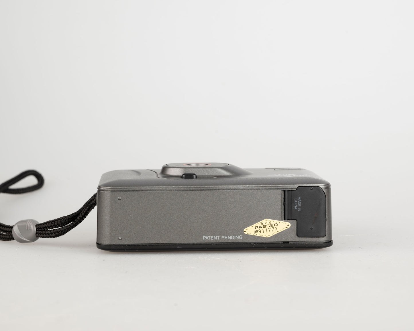Concord C180 Slim Shot appareil photo argentique 35mm (numéro de série AB911777)