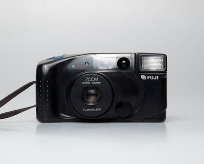 Fuji DL-900 Zoom 35mm camera w/ case (serial 60215434)