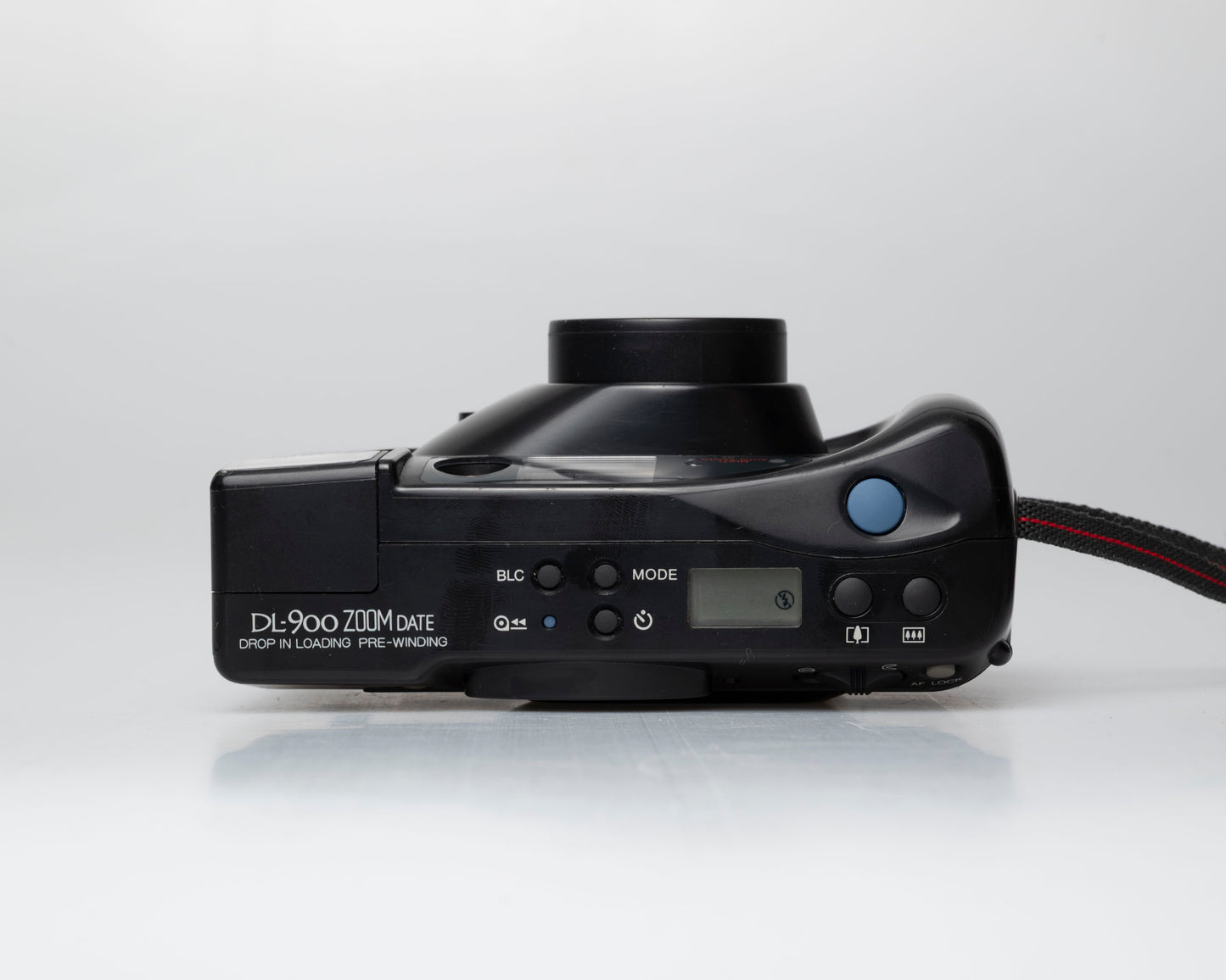 Fuji DL-900 Zoom 35mm camera w/ case (serial 60215434)