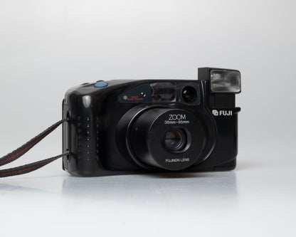 Fuji DL-900 Zoom 35mm camera w/ case (serial 60215434)