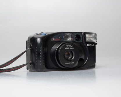 Fuji DL-900 Zoom 35mm camera w/ case (serial 60215434)