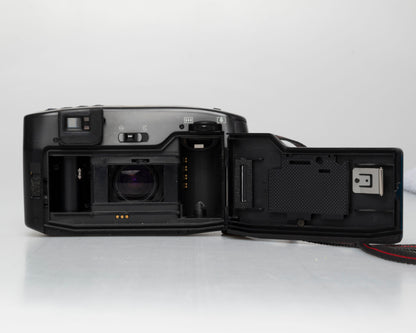 Fuji FZ-2000 Zoom 35mm camera (serial 21112237)