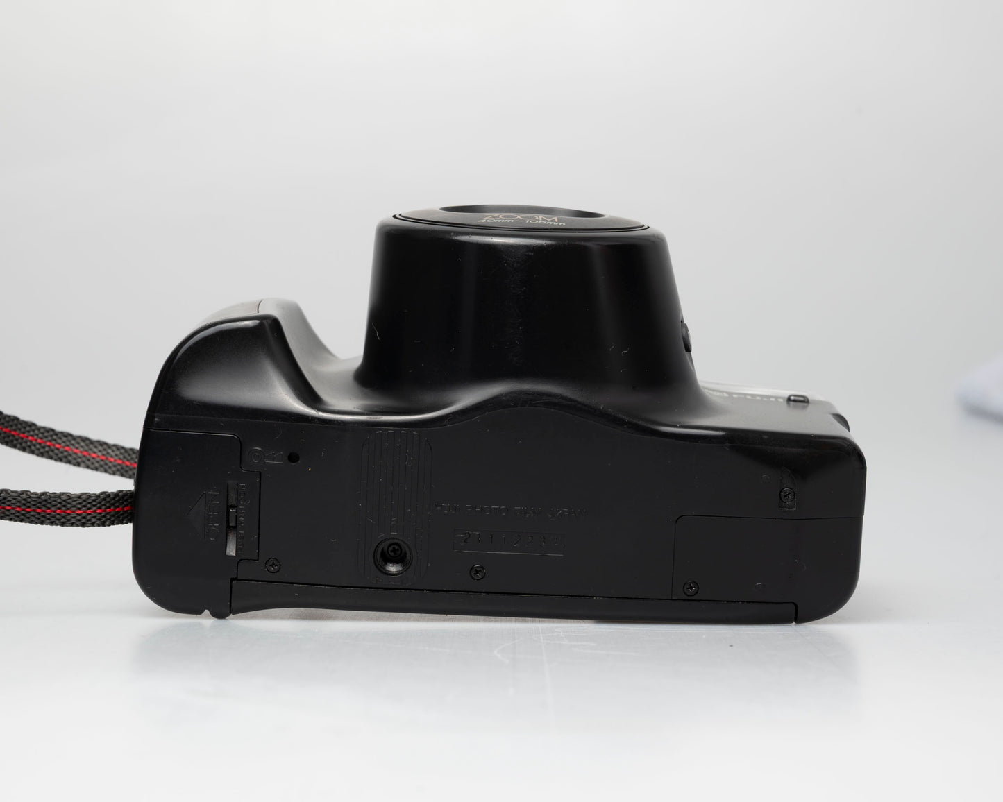 Fuji FZ-2000 Zoom 35mm camera (serial 21112237)