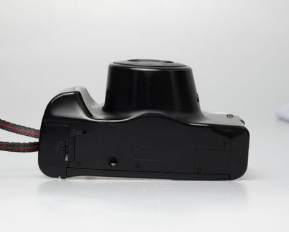Fuji FZ-2000 Zoom 35mm camera (serial 21112237)