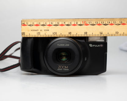 Fuji FZ-2000 Zoom 35mm camera (serial 21112237)