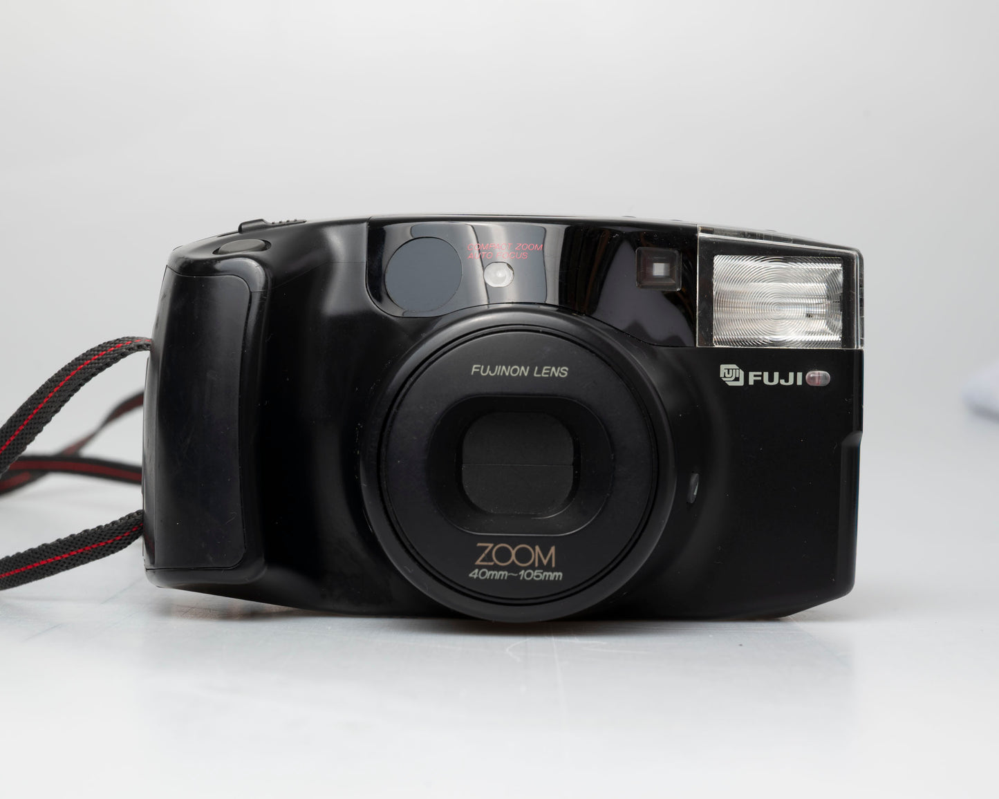 Fuji FZ-2000 Zoom 35mm camera (serial 21112237)