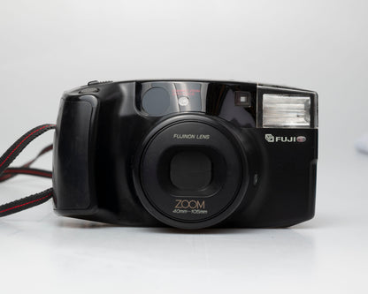 Fuji FZ-2000 Zoom 35mm camera (serial 21112237)