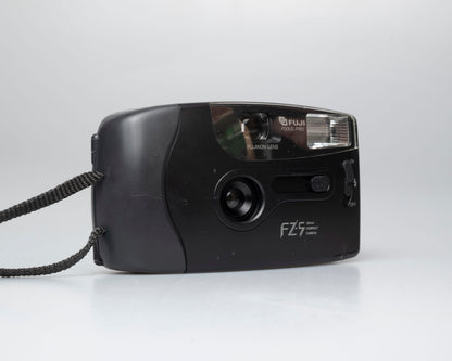 Fuji FZ-5 35mm film camera (serial 61005809)
