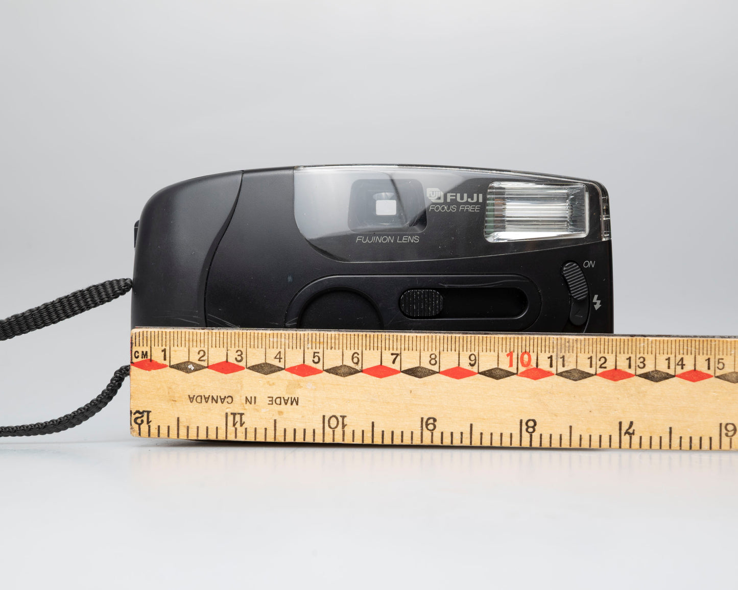 Fuji FZ-5 35mm film camera (serial 61005809)