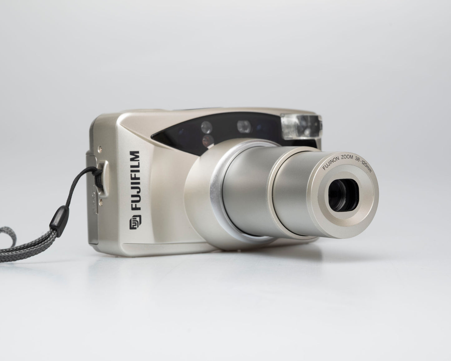 Fujifilm Discovery S1200 Zoom Date 35mm camera (serial 1165001)