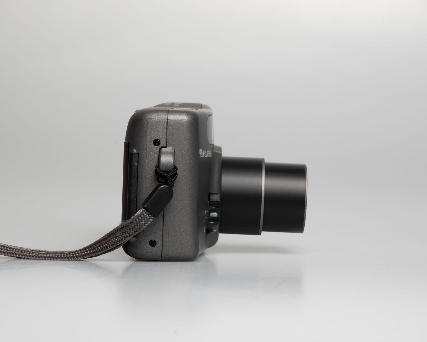 Appareil photo 35 mm Fujifilm DL-270 Zoom MR avec étui (numéro de série 71106323)